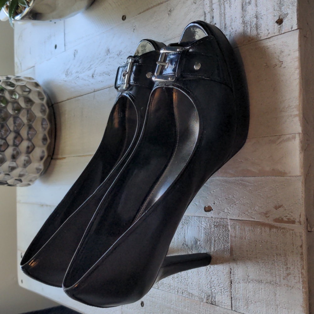 Alfani black leather 3 inch heels 1/2 inch platform silver buckle peekaboo toe 8